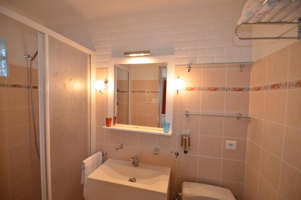 Athena Motel Saint Aygulf Værelse billede